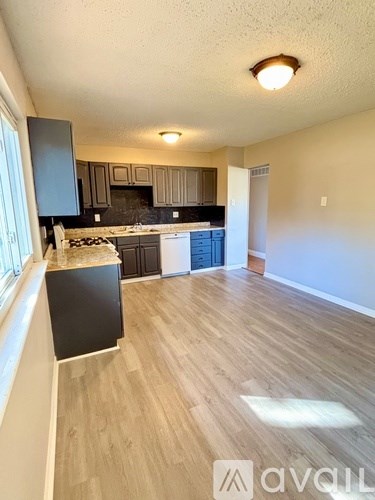 710 Loyola Dr 3 Beds Single Family Home for Rent - Photo Gallery 2