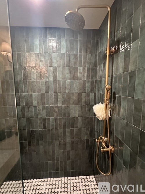 1045 Forrest Boulevard 3 Beds Single Family Home for Rent - Photo Gallery 5