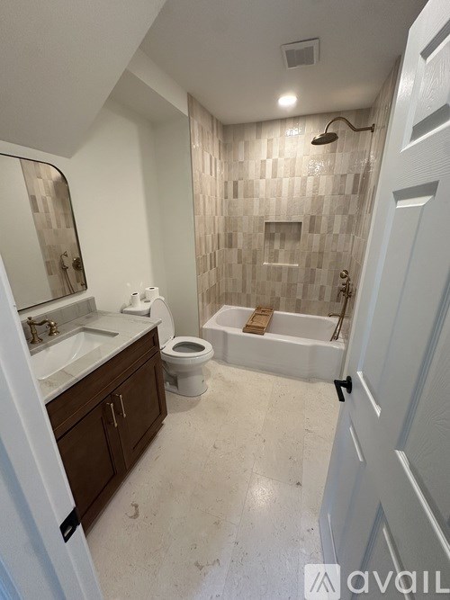 1045 Forrest Boulevard 3 Beds Single Family Home for Rent - Photo Gallery 8