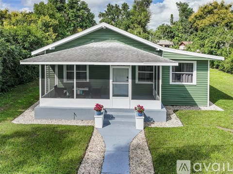 1305 Fairview Ave 3 Beds Apartment for Rent