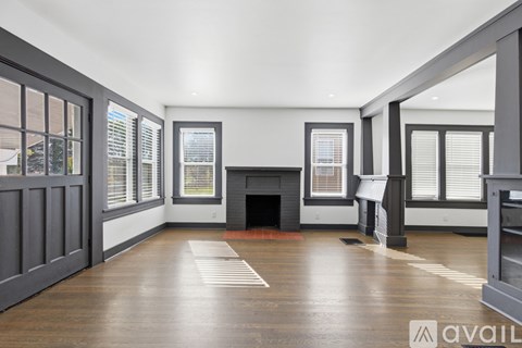 3227 E. 5th Avenue 3 Beds Single Family Home for Rent - Photo Gallery 5