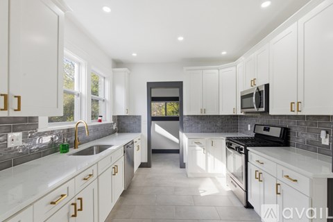 3227 E. 5th Avenue 3 Beds Single Family Home for Rent - Photo Gallery 10