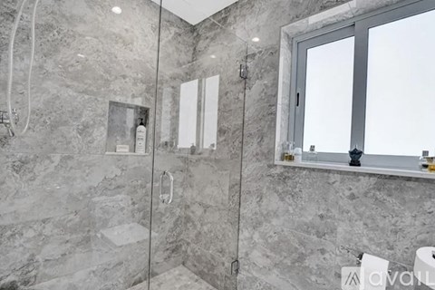 2830 Northeast 55th Street 3 Beds Single Family Home for Rent - Photo Gallery 18