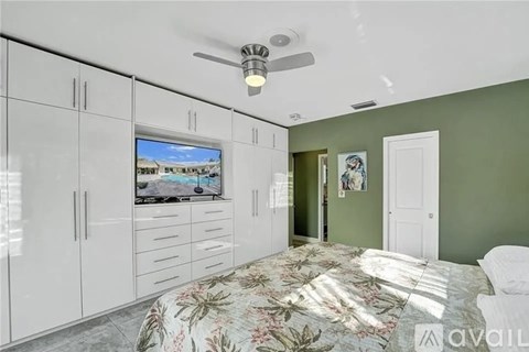 2830 Northeast 55th Street 3 Beds Single Family Home for Rent - Photo Gallery 29