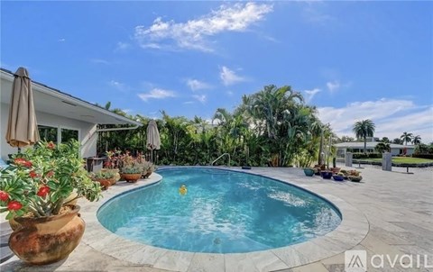 2830 Northeast 55th Street 3 Beds Single Family Home for Rent - Photo Gallery 41