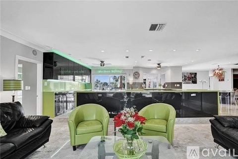 2830 Northeast 55th Street 3 Beds Single Family Home for Rent - Photo Gallery 45