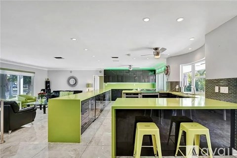 2830 Northeast 55th Street 3 Beds Single Family Home for Rent - Photo Gallery 65