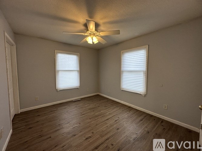 104 W Davis St 4 Beds Single Family Home for Rent - Photo Gallery 16