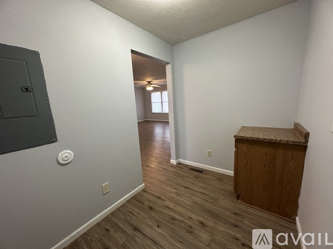 104 W Davis St 4 Beds Single Family Home for Rent - Photo Gallery 6