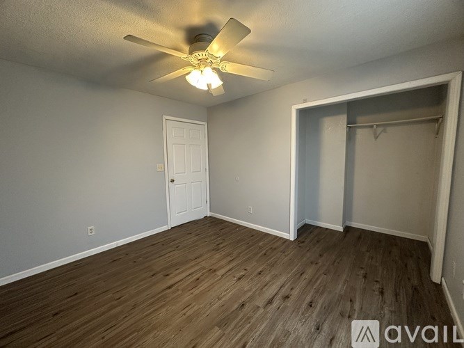 104 W Davis St 4 Beds Single Family Home for Rent - Photo Gallery 8