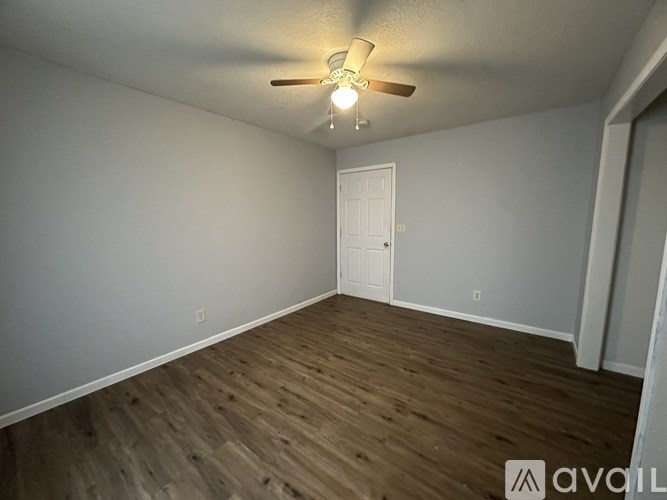 104 W Davis St 4 Beds Single Family Home for Rent - Photo Gallery 10