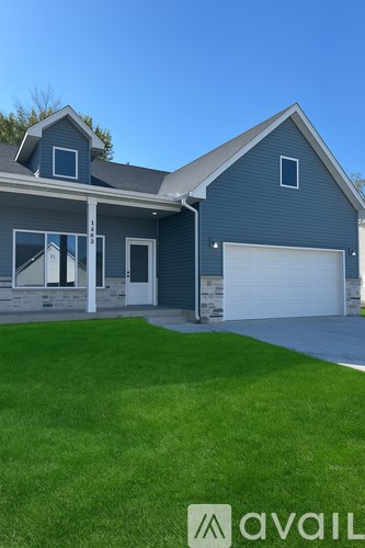 1101 Emerald Cove Drive 3 Beds Townhouse for Rent - Photo Gallery 1