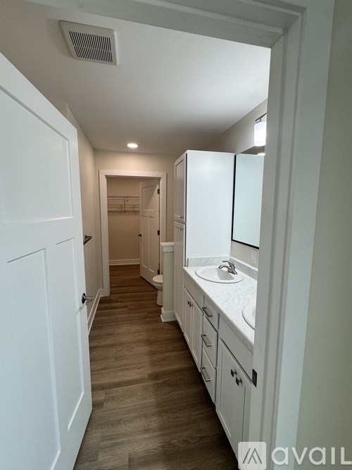 1101 Emerald Cove Drive 3 Beds Townhouse for Rent - Photo Gallery 6