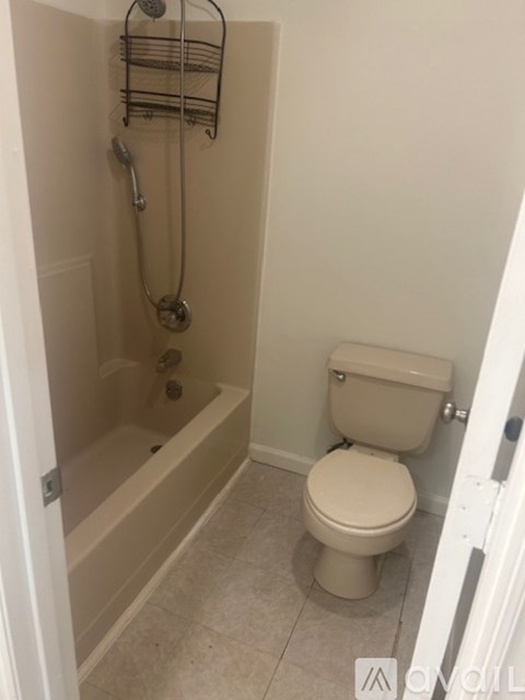 2000 Countryhill Ln 2 Beds Single Family Home for Rent - Photo Gallery 8