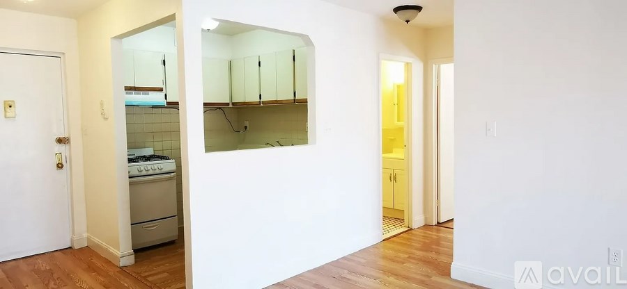 56-01 Roosevelt Avenue 1 Bed Apartment for Rent - Photo Gallery 1