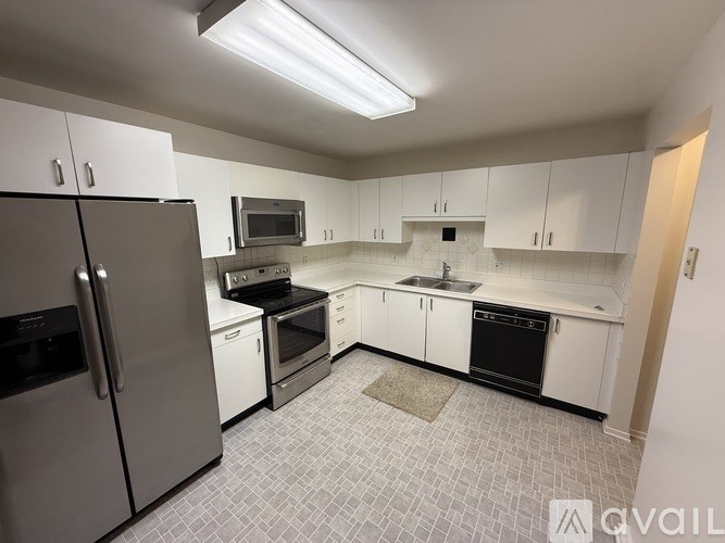 30414 Orchard Lake Rd 2 Beds Condo for Rent - Photo Gallery 3