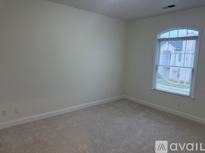201 Adams Pointe Blvd 2 Beds Apartment for Rent - Photo Gallery 17
