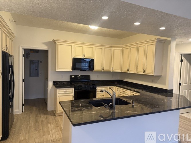 201 Adams Pointe Blvd 2 Beds Apartment for Rent - Photo Gallery 6