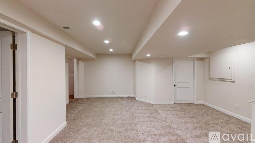 511 E Hinsdale Ave 4 Beds Single Family Home for Rent - Photo Gallery 23