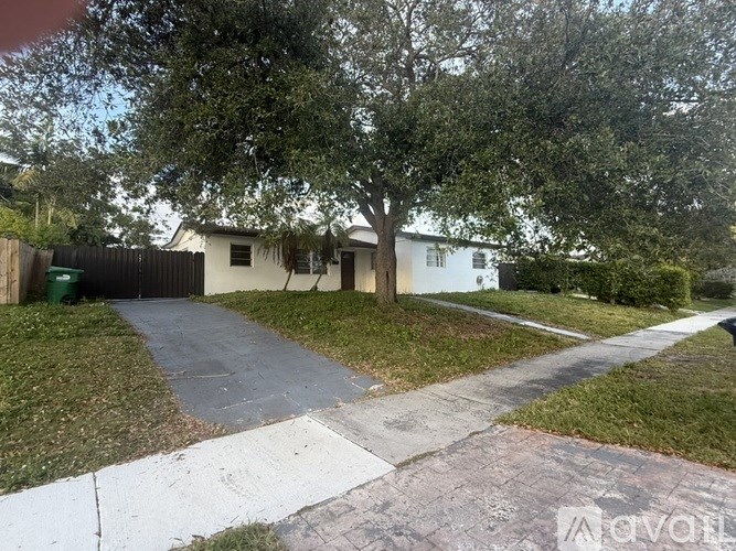 10371 SW 201st Terrace 3 Beds Single Family Home for Rent - Photo Gallery 1