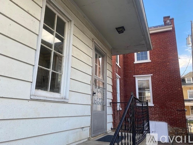 114 North Brown Street 3 Beds Single Family Home for Rent - Photo Gallery 7