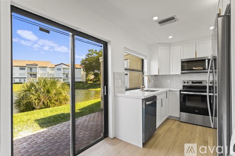 6225 NW 171st St 2 Beds Single Family Home for Rent - Photo Gallery 6