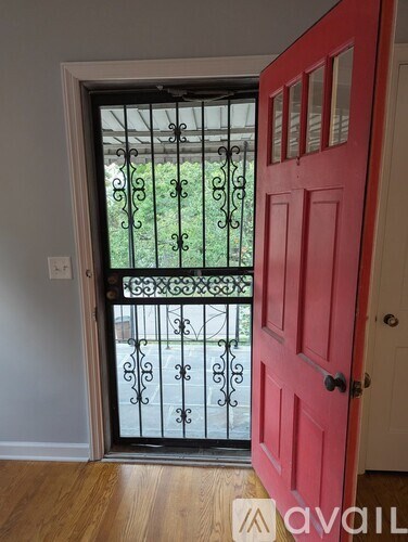 5236 Ralph Avenue 2 Beds Apartment for Rent - Photo Gallery 2