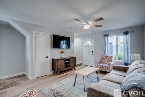 4848 North Woodmere Fairway 2 Beds Condo for Rent - Photo Gallery 11