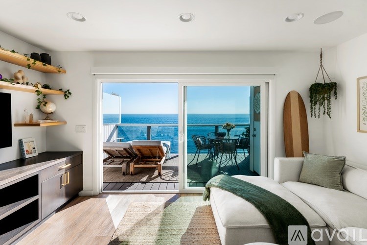 20638 Pacific Coast Highway 1 Bed Condo for Rent - Photo Gallery 4