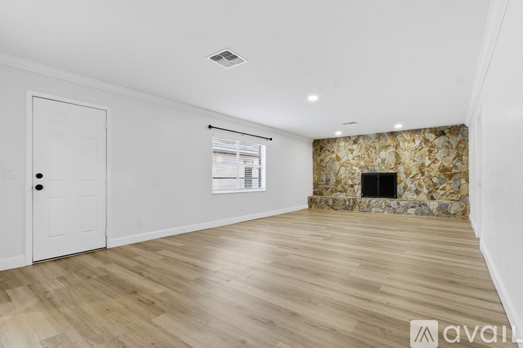 4420 W Carmen St 4 Beds Single Family Home for Rent - Photo Gallery 11