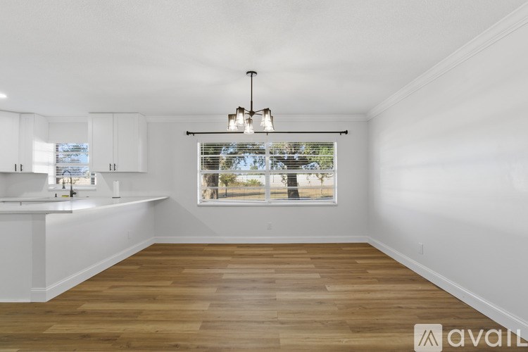 4420 W Carmen St 4 Beds Single Family Home for Rent - Photo Gallery 12