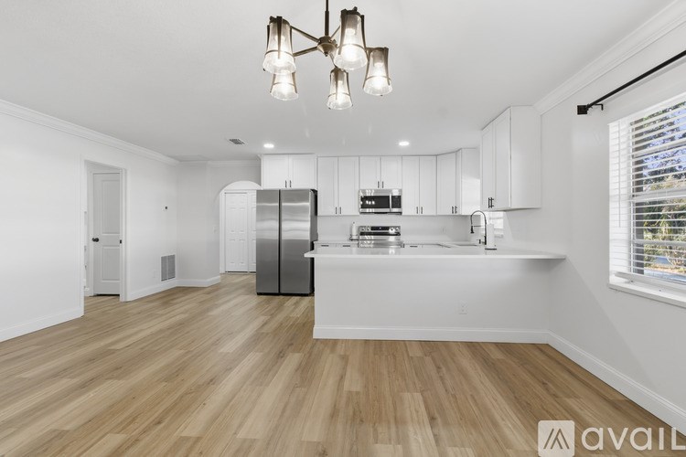 4420 W Carmen St 4 Beds Single Family Home for Rent - Photo Gallery 14