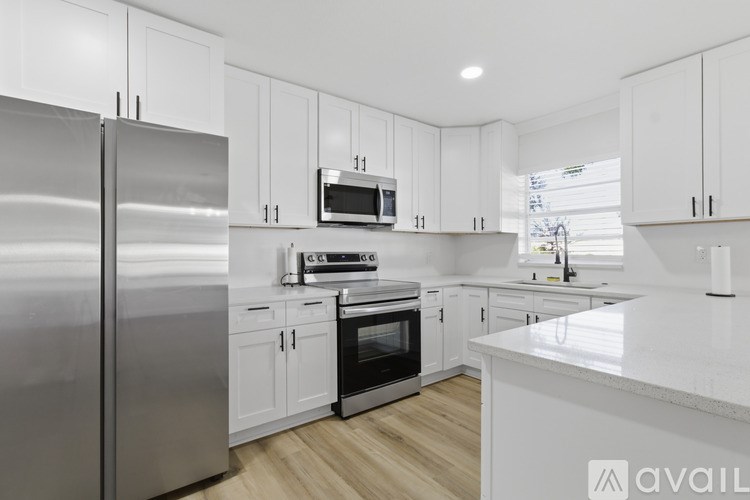 4420 W Carmen St 4 Beds Single Family Home for Rent - Photo Gallery 16