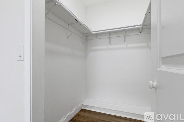 4420 W Carmen St 4 Beds Single Family Home for Rent - Photo Gallery 22