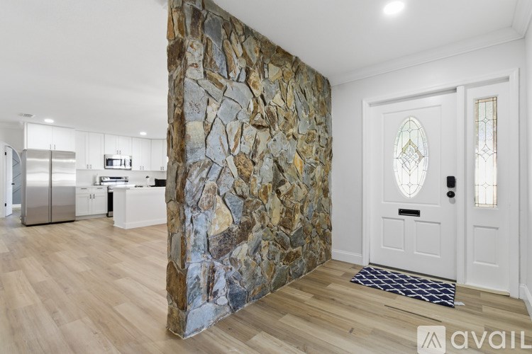 4420 W Carmen St 4 Beds Single Family Home for Rent - Photo Gallery 7