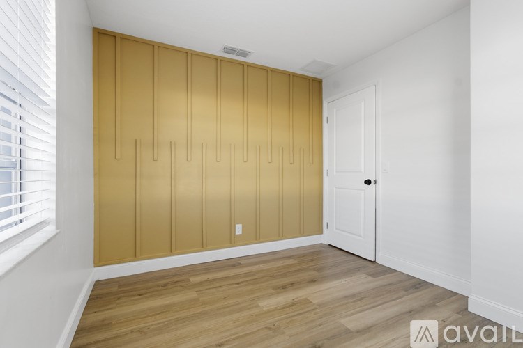 4420 W Carmen St 4 Beds Single Family Home for Rent - Photo Gallery 8