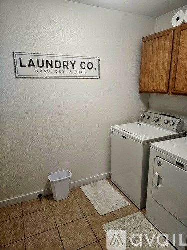 3021 West Blue Sky Drive 3 Beds Single Family Home for Rent - Photo Gallery 3