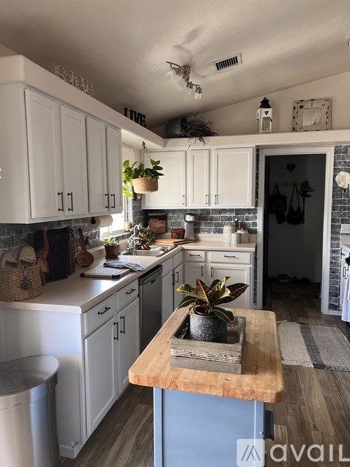 14555 S Diablo Rd 2 Beds Single Family Home for Rent - Photo Gallery 11