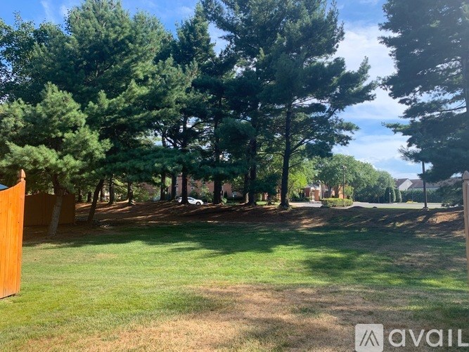 30 Greensward Ln 2 Beds Townhouse for Rent - Photo Gallery 17