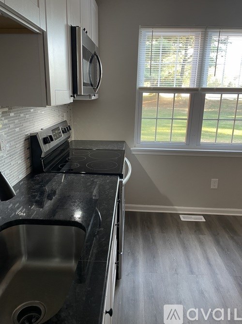 30 Greensward Ln 2 Beds Townhouse for Rent - Photo Gallery 3