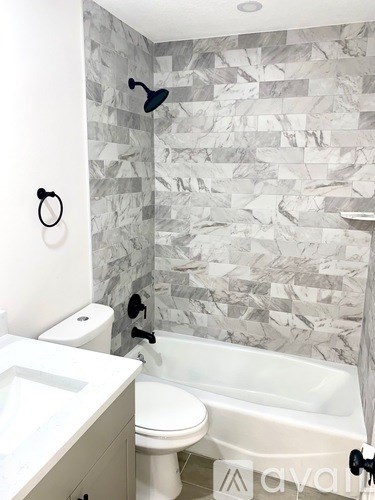 5340 Royal Palm Avenue 2 Beds Condo for Rent - Photo Gallery 6