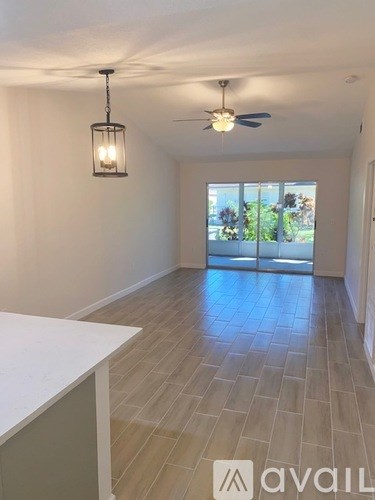 5340 Royal Palm Avenue 2 Beds Condo for Rent - Photo Gallery 7