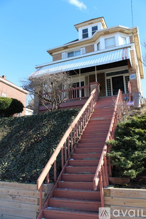 1817 Broadway Ave 3 Beds Apartment for Rent