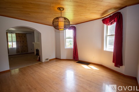 1817 Broadway Ave 3 Beds Apartment for Rent - Photo Gallery 4