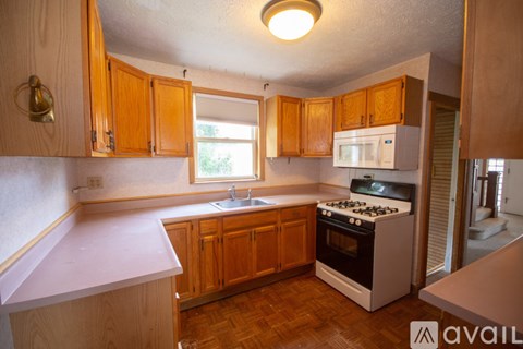 1817 Broadway Ave 3 Beds Apartment for Rent - Photo Gallery 5