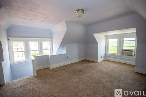 1817 Broadway Ave 3 Beds Apartment for Rent - Photo Gallery 7