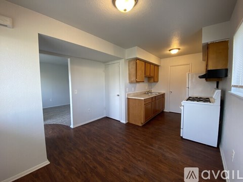 2037 Vanderbilt Court 2 Beds Townhouse for Rent - Photo Gallery 3