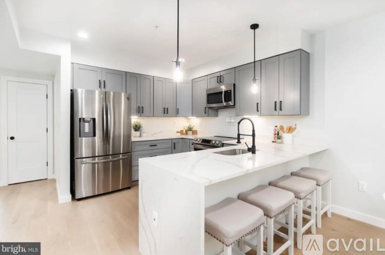 1948 3rd Street Northeast 2 Beds Single Family Home for Rent - Photo Gallery 2