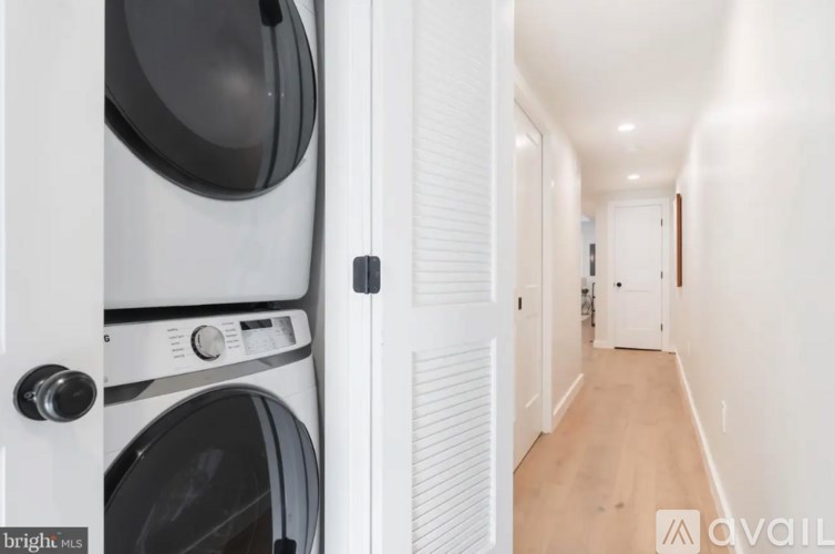 1948 3rd Street Northeast 2 Beds Single Family Home for Rent - Photo Gallery 5