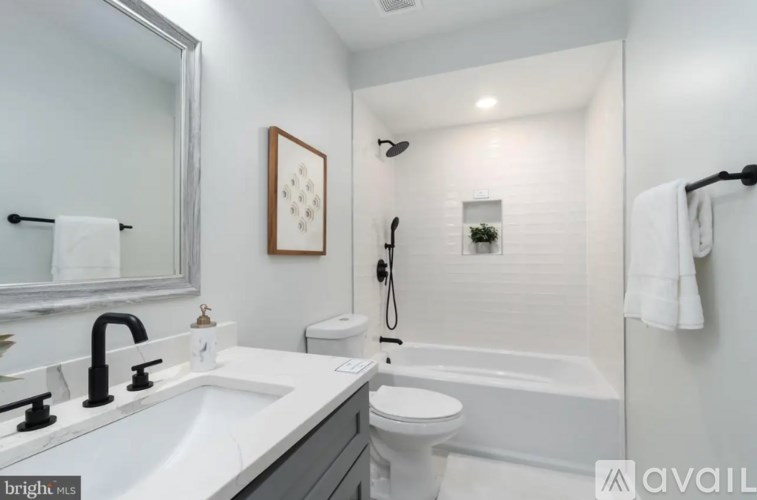 1948 3rd Street Northeast 2 Beds Single Family Home for Rent - Photo Gallery 6